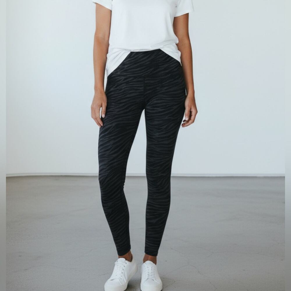 Lululemon leggings size 8